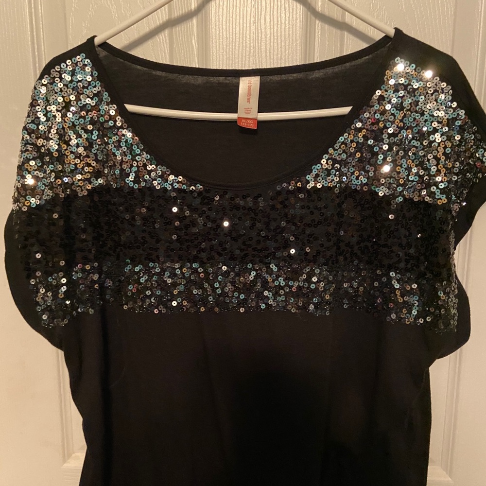 Womens sparkle top